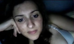 uyku tutmadı, aycanla webcam sex yapıyoruz			
